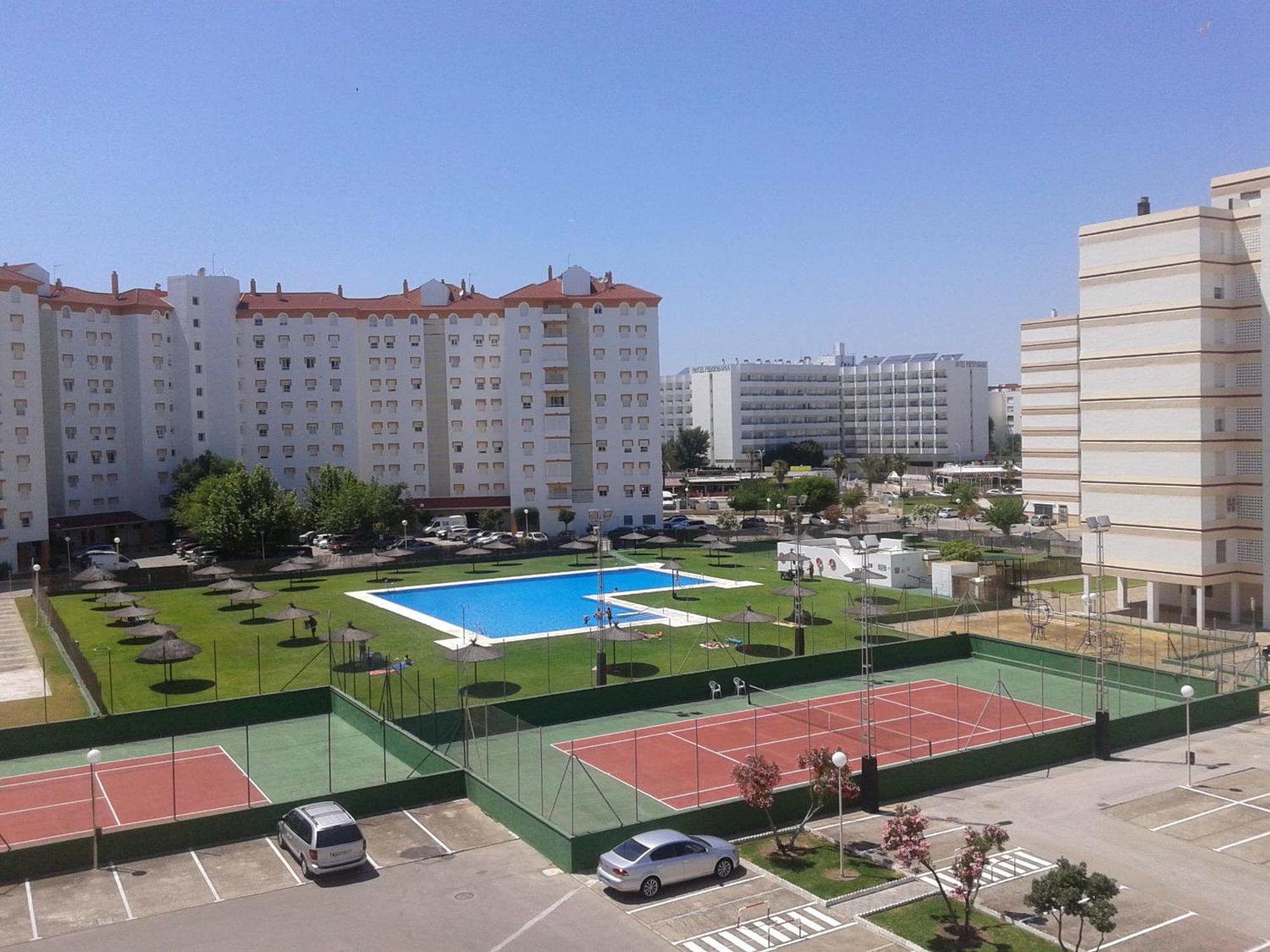 Apartamento Primera Linea De Playa Valdelagrana El Puerto de Santa Maria Luaran gambar